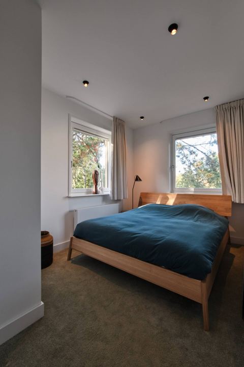 Schlafzimmer mit Doppelbett